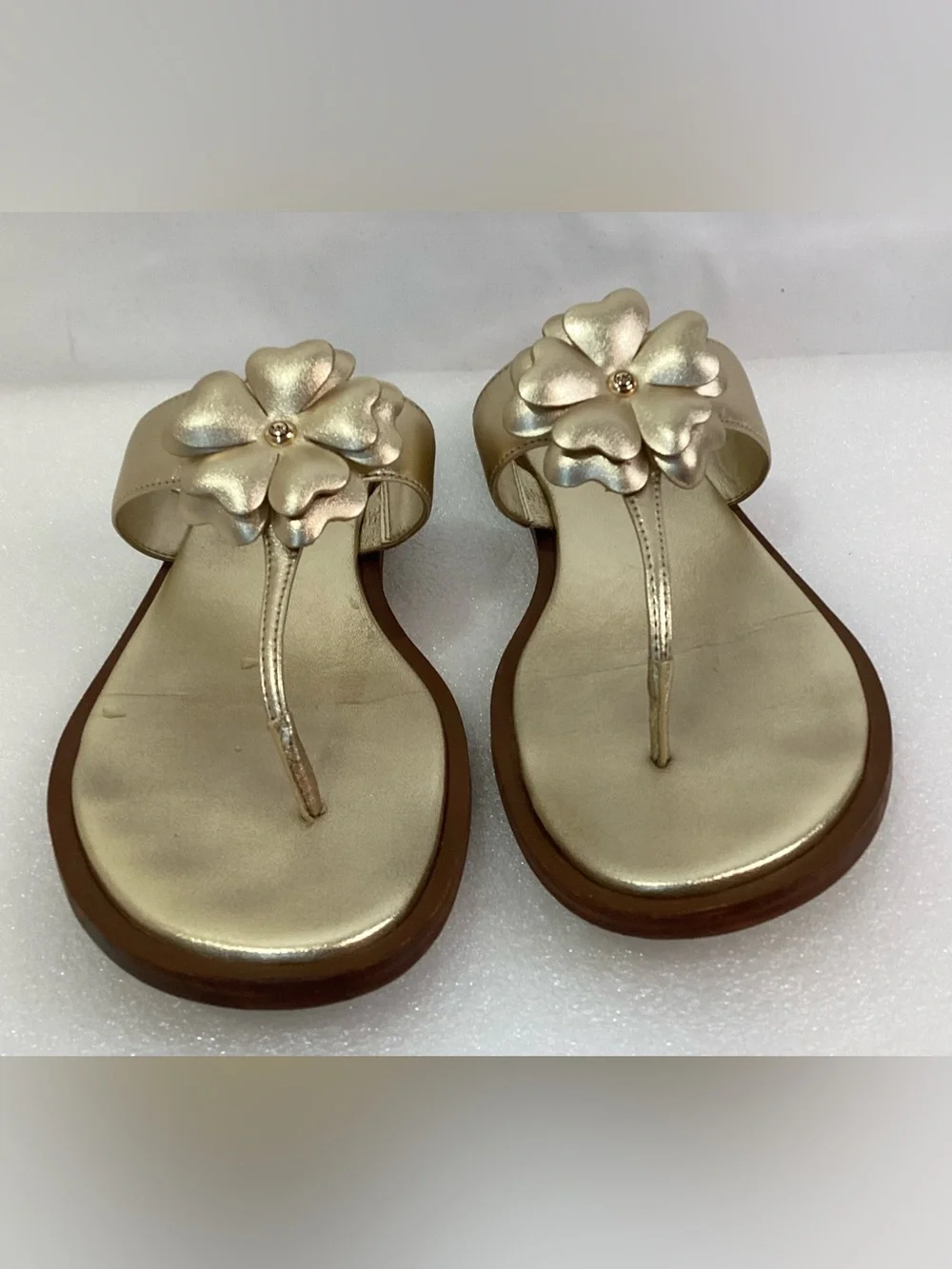 Michael Kors Woman’s Flip Flops Size 9.5 Color Gold Faux Leather